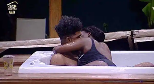 Video: #BBNaija Housemate Bisola Gives TTT A BeeJay (Photos + Videos)